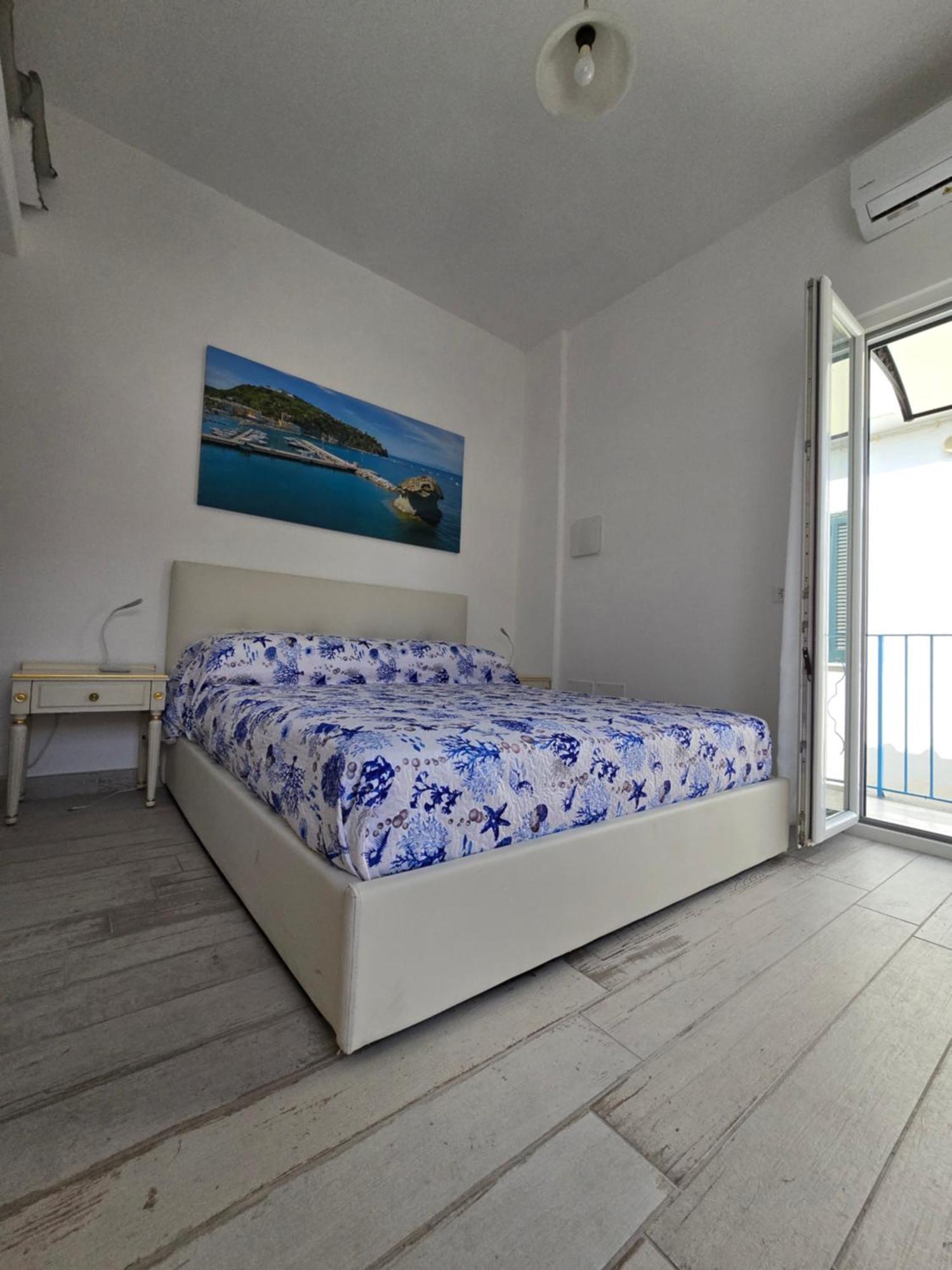 La Casa Di Giuliana Primo Piano Con Balcone Villa Ischia Exterior photo
